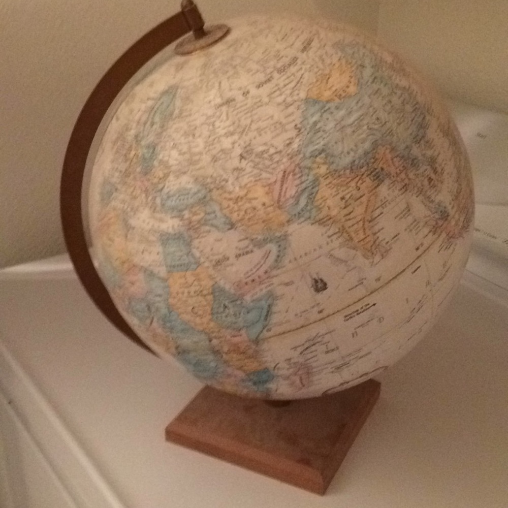World globe good condition